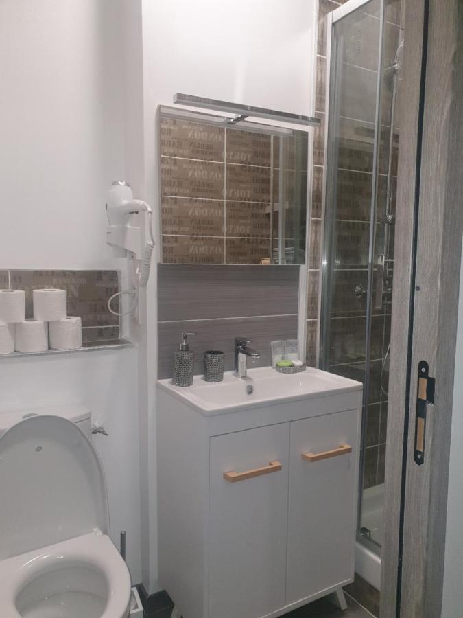 studio meublé au RDC , proche lac Aix-les-Bains Esterno foto